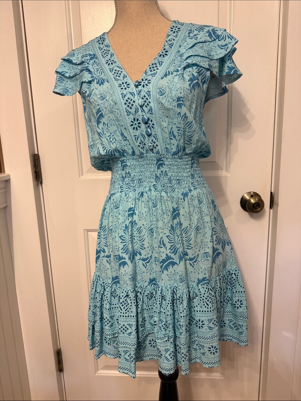 WALKER & WADE MINI ZOEY DRESS BLUE FLORAL V-NECK SMOCKED WAIST HANDMADE SIZE S